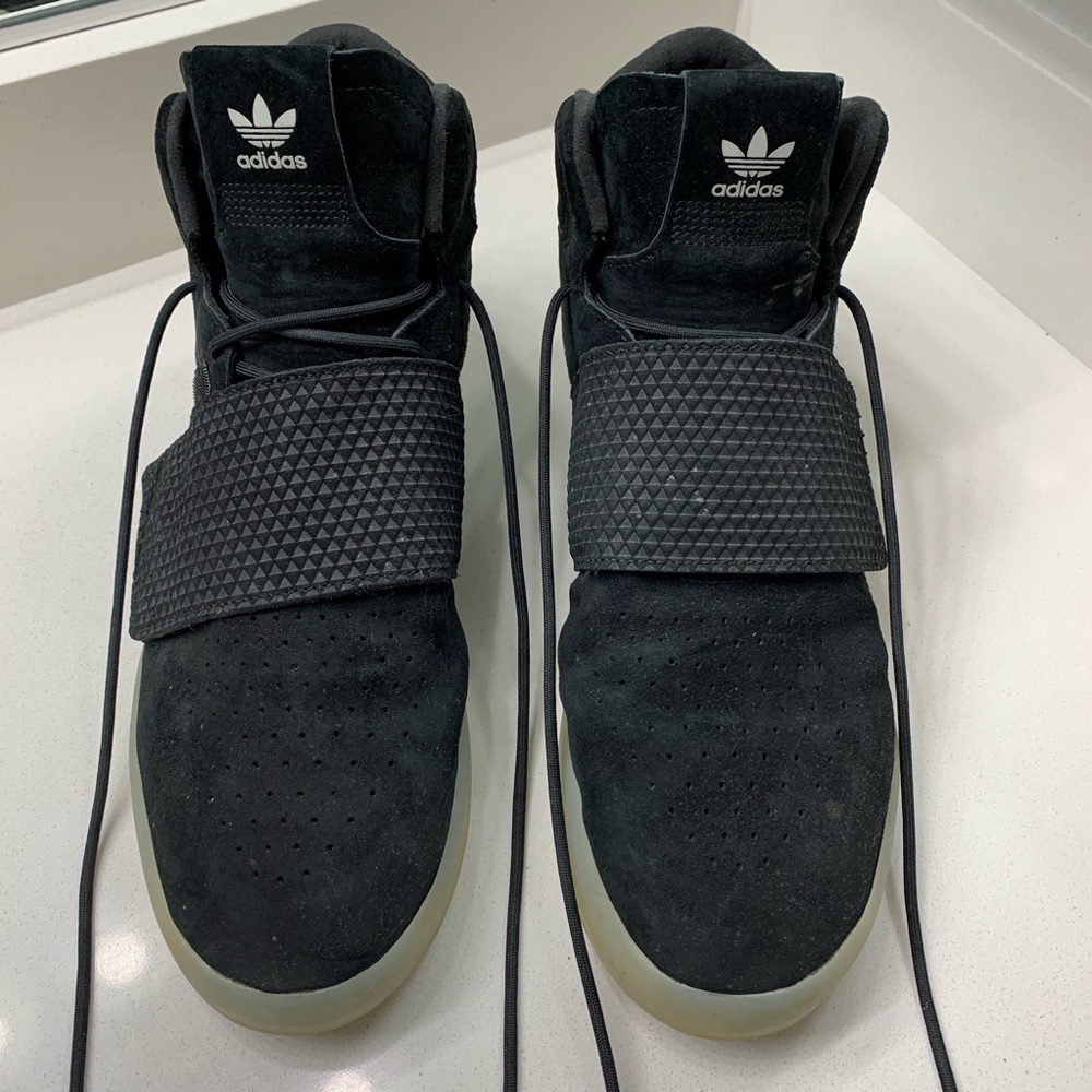 Adidas Tubular sneakers